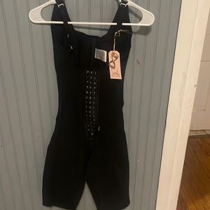 Black custom faja small top and 2xl bottom never worn